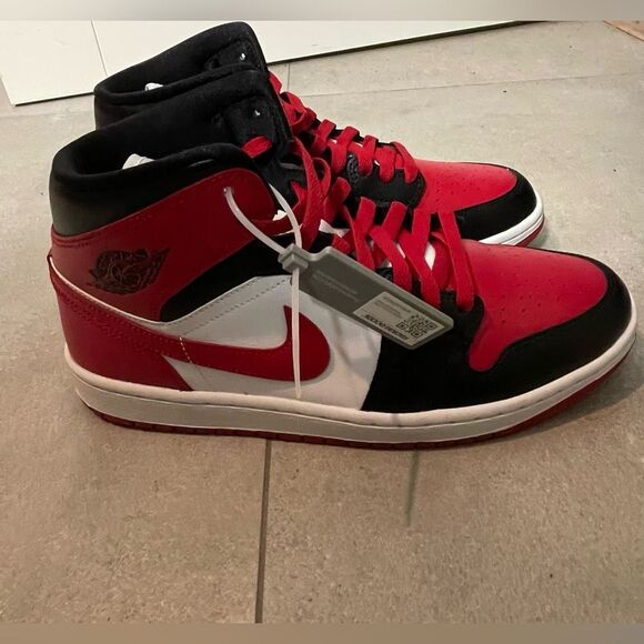 2 ITEM BUNDLE - Jordan 1 Bred Toe Hightops - Bottega Veneta Mule Heels - Size 10 - Picture 9 of 16